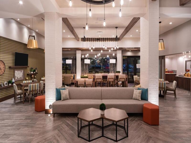 Hampton Inn Riverside Downtown Экстерьер фото