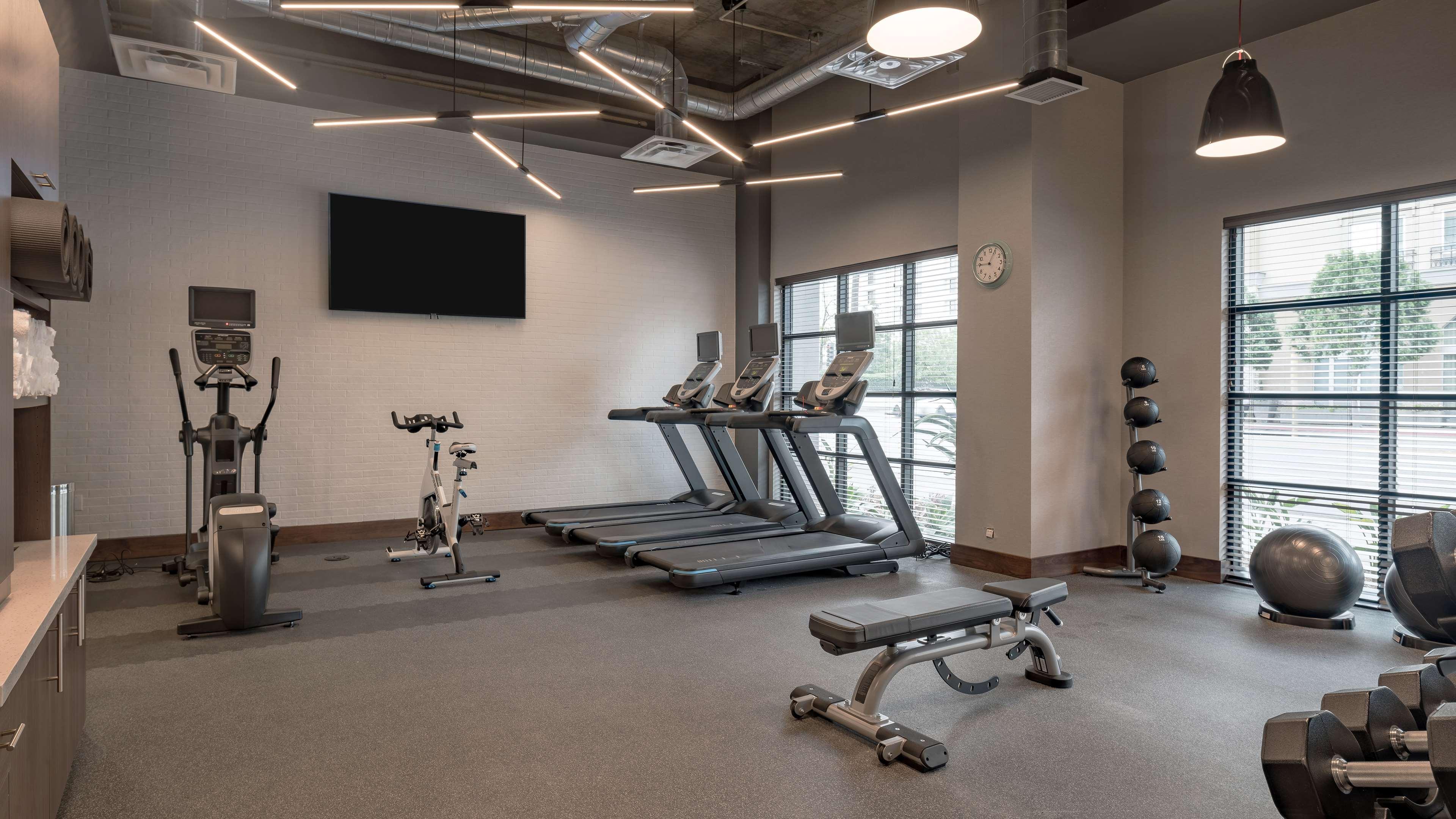 Hampton Inn Riverside Downtown Экстерьер фото